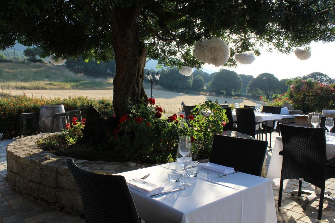 Hotel & Restaurant Les Bergeries D'Алата Экстерьер фото