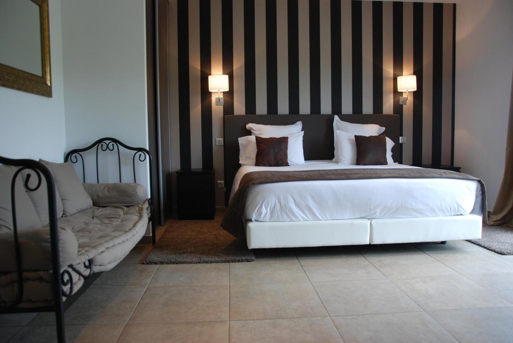 Hotel & Restaurant Les Bergeries D'Алата Номер фото